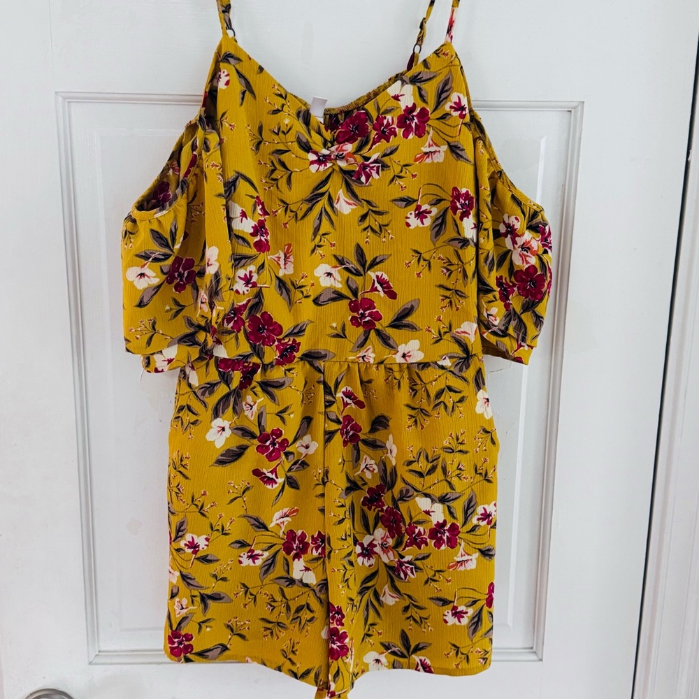 Xhilaration Yellow Floral Romper Cold Shoulder Tie‎ Front XS